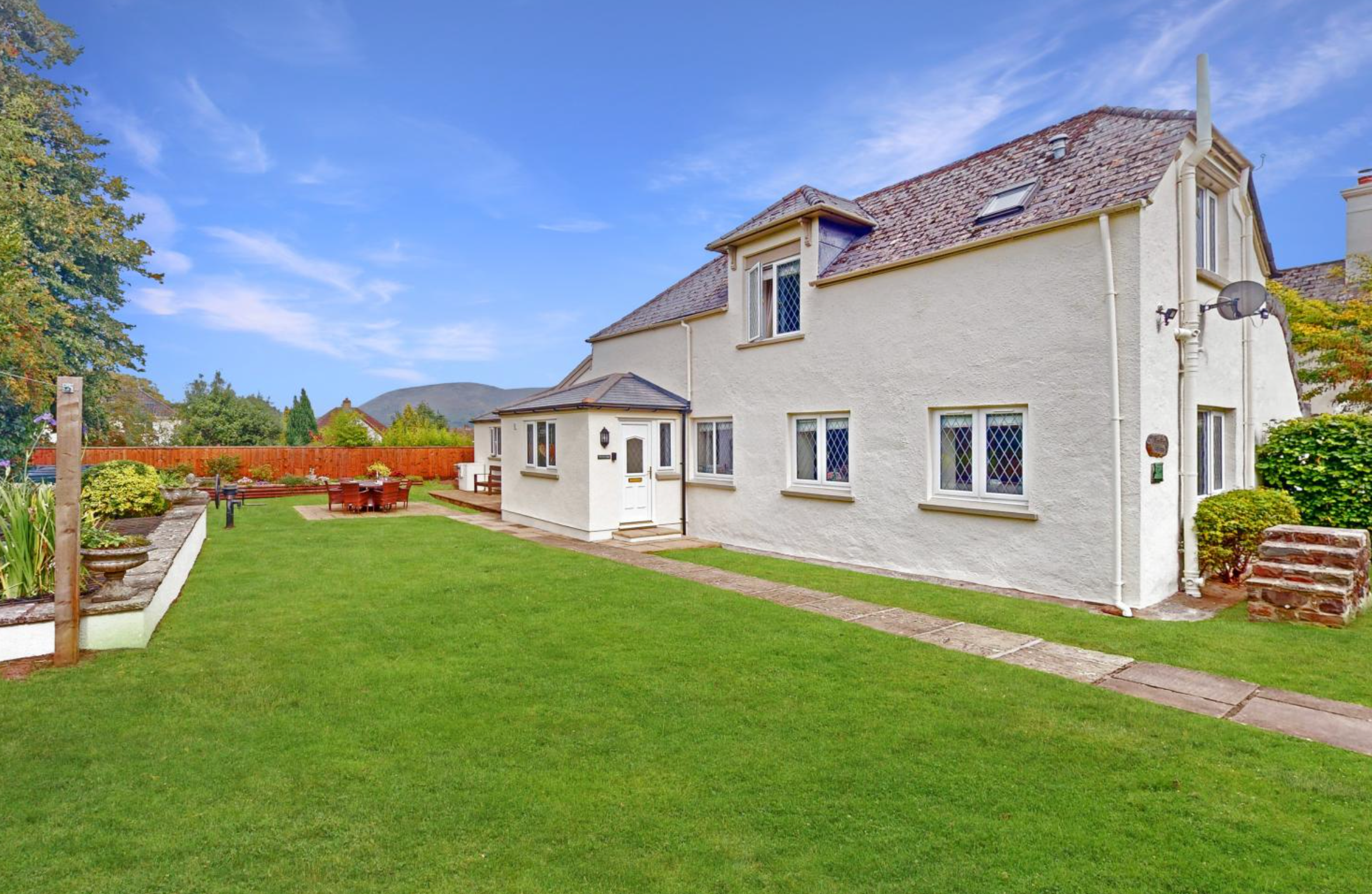 Modern Yet Cosy Cottage | Porlock | Family Friendly