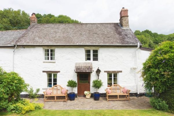 sleeps 8 exmoor