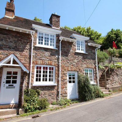 Browse holiday cottages in Porlock... 